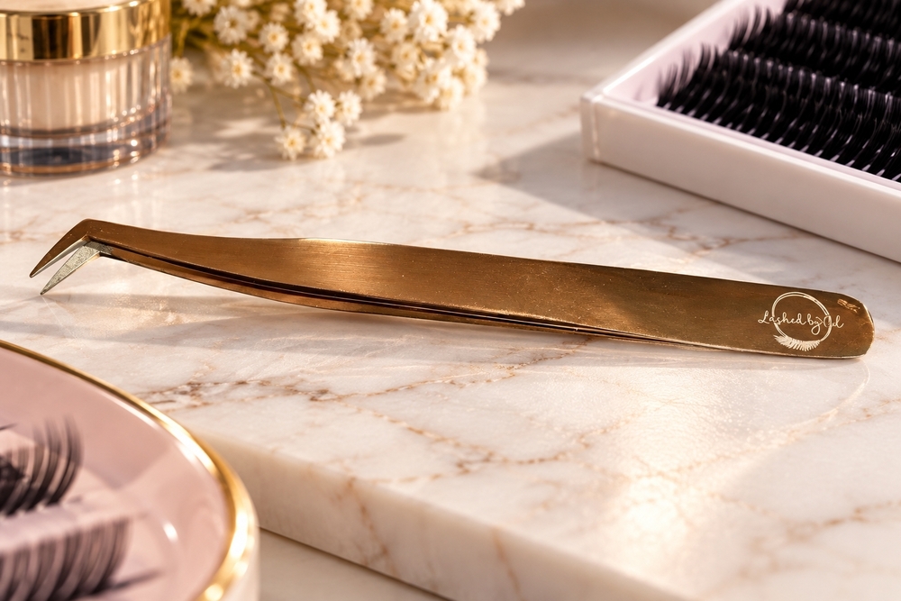 Lashed by Yal Gold Curved Tip Lash Extension Tweezers Stainless Steel 4.5" Gold
